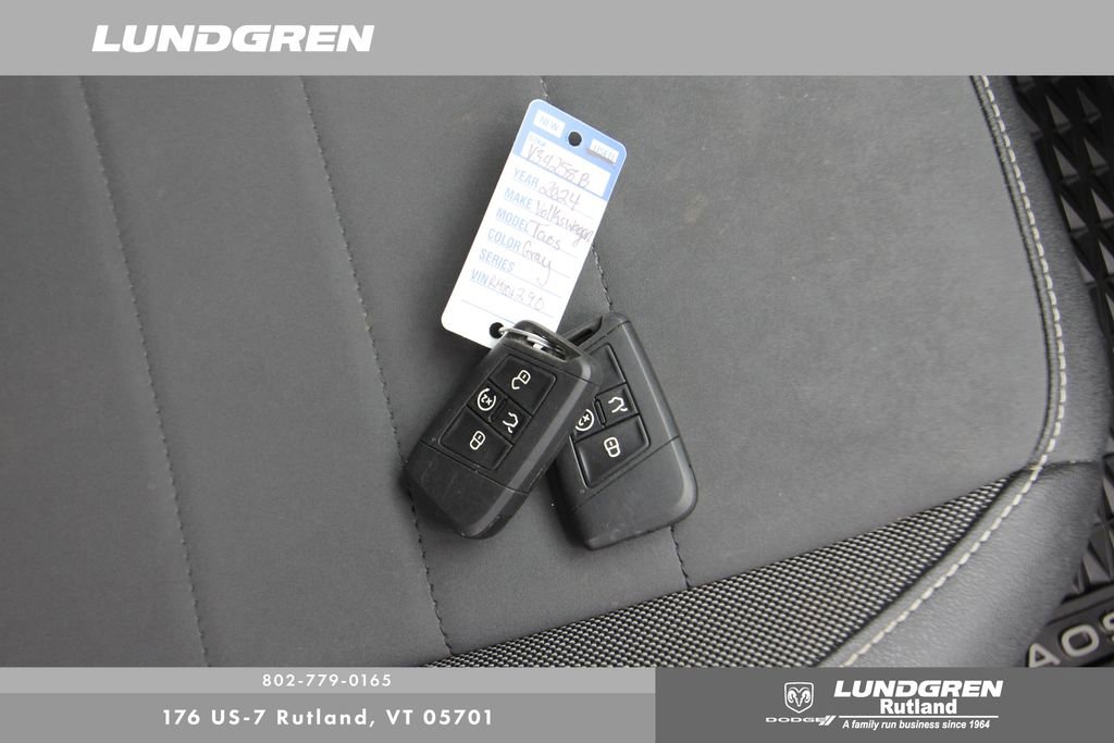 Used 2024 Volkswagen Taos SE image 33