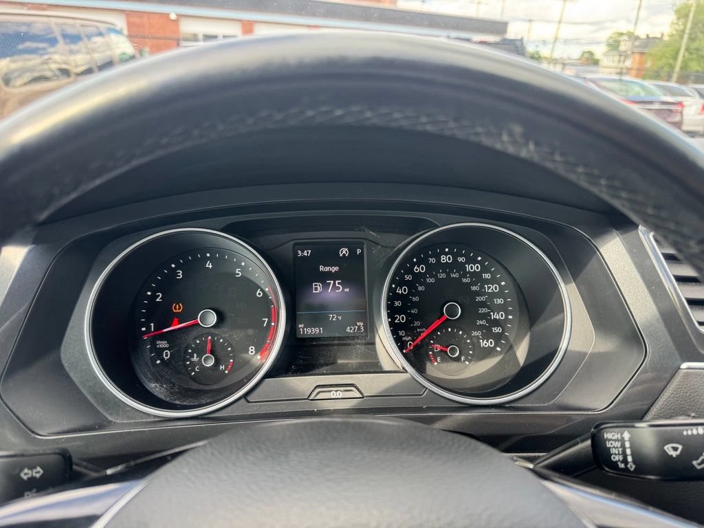Used 2018 Volkswagen Tiguan SE w/ Panoramic Sunroof Package AWD/4WD image 35