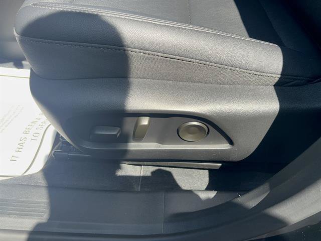 Used 2026 Chevrolet Equinox LT w/ Convenience Package II AWD/4WD image 11