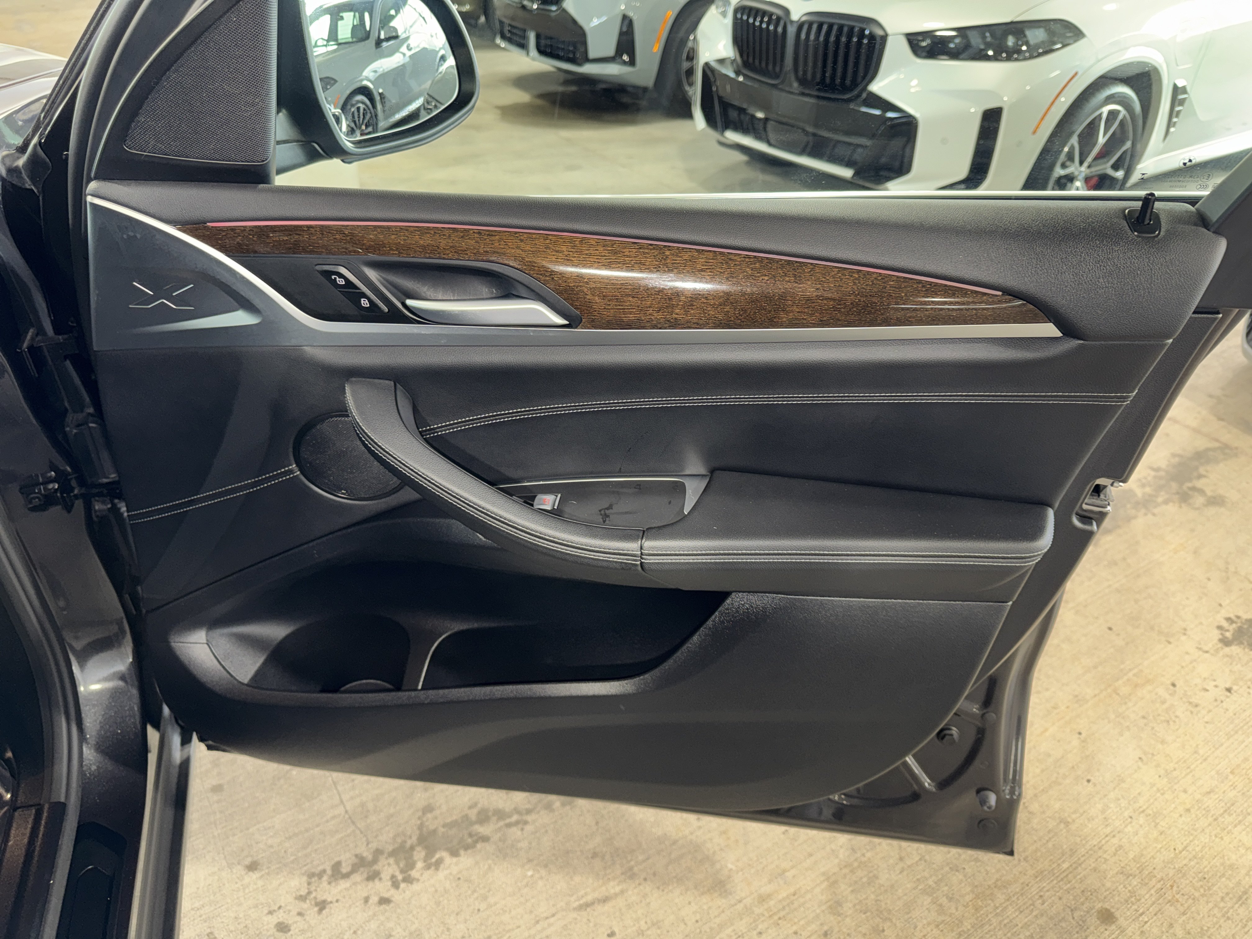 Used 2024 BMW X3 xDrive30i w/ Premium Package AWD/4WD image 9