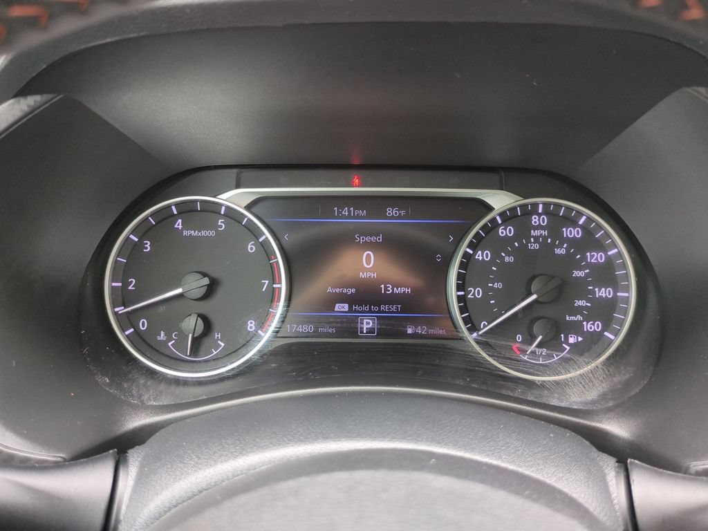 Certified 2025 Nissan Sentra SR FWD image 20