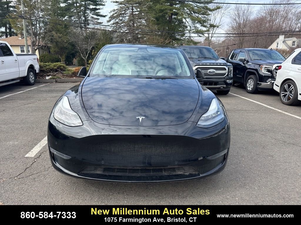 Used 2020 Tesla Model Y Long Range image 2