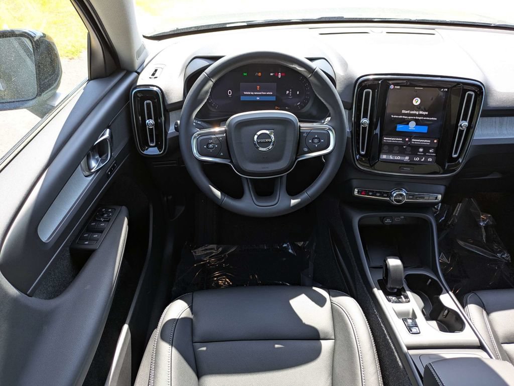 New 2026 Volvo XC40 B5 Core AWD/4WD image 17