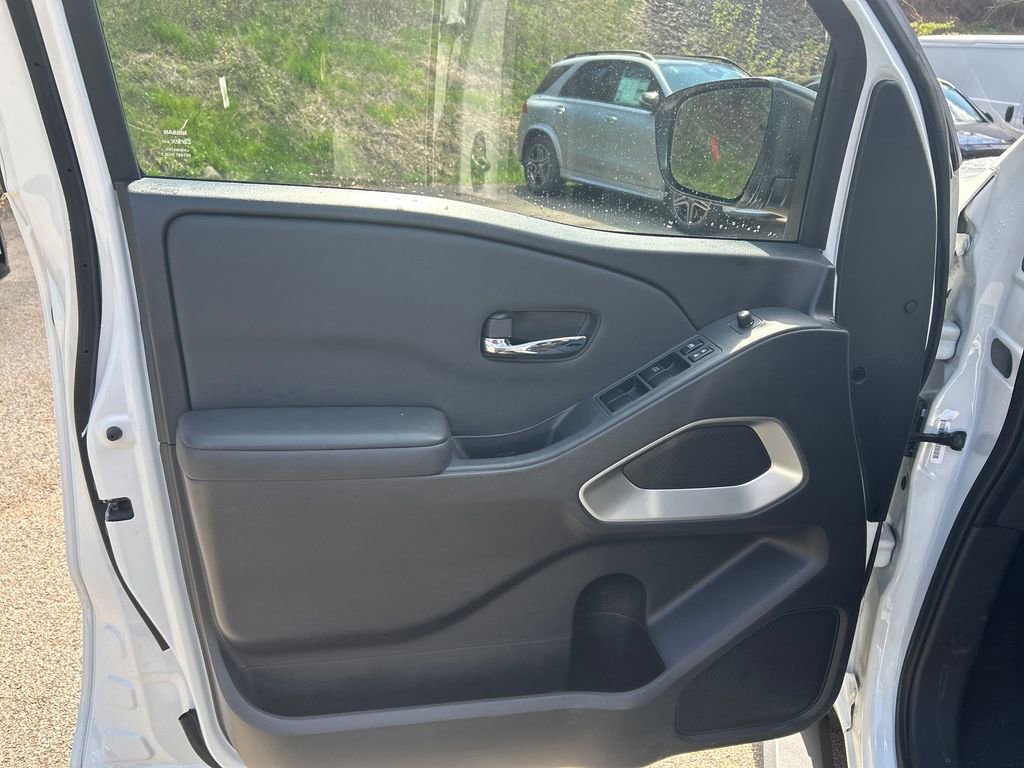 Used 2024 Nissan Frontier SV w/ SV Convenience Package image 10