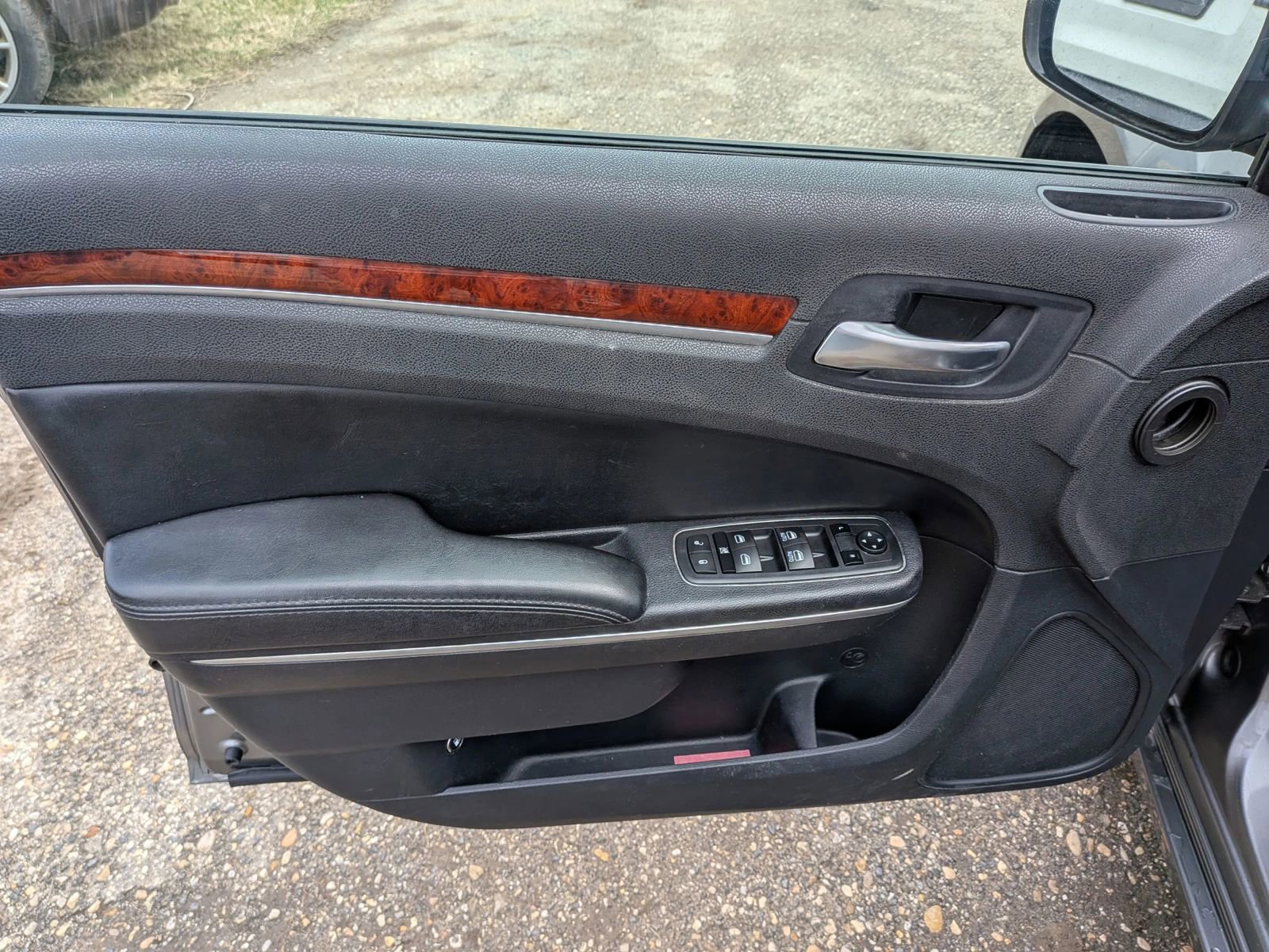 Used 2012 Chrysler 300 Limited RWD image 19