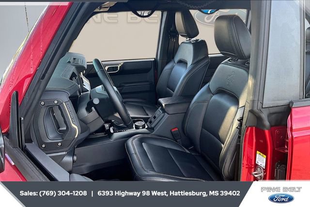 Used 2025 Ford Bronco Badlands image 18