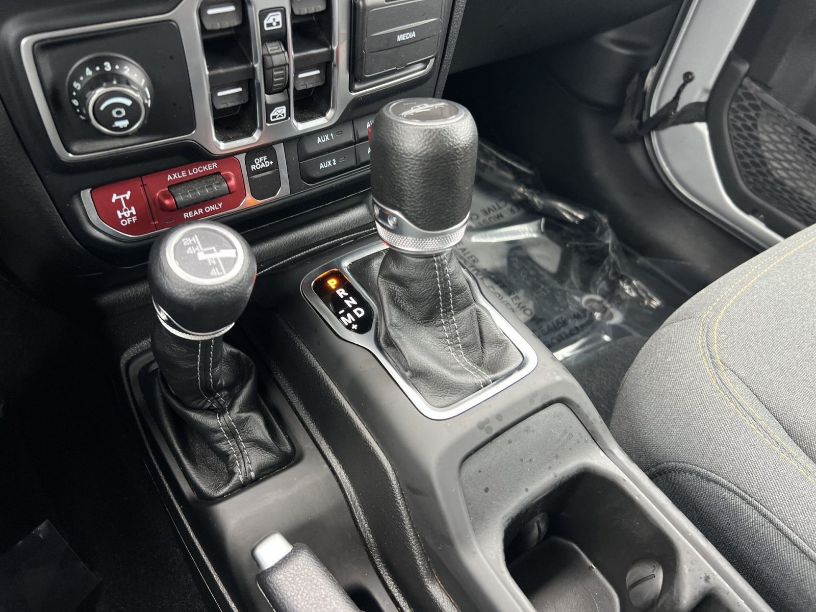 Used 2024 Jeep Gladiator Sport AWD/4WD image 20