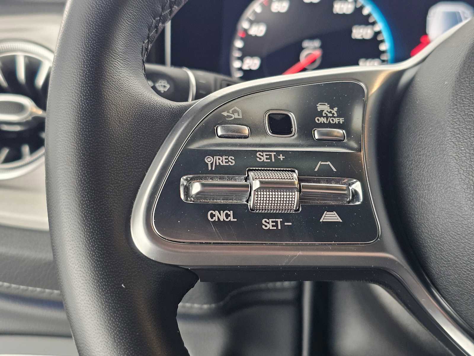 Used 2023 Mercedes-Benz G 550 image 27