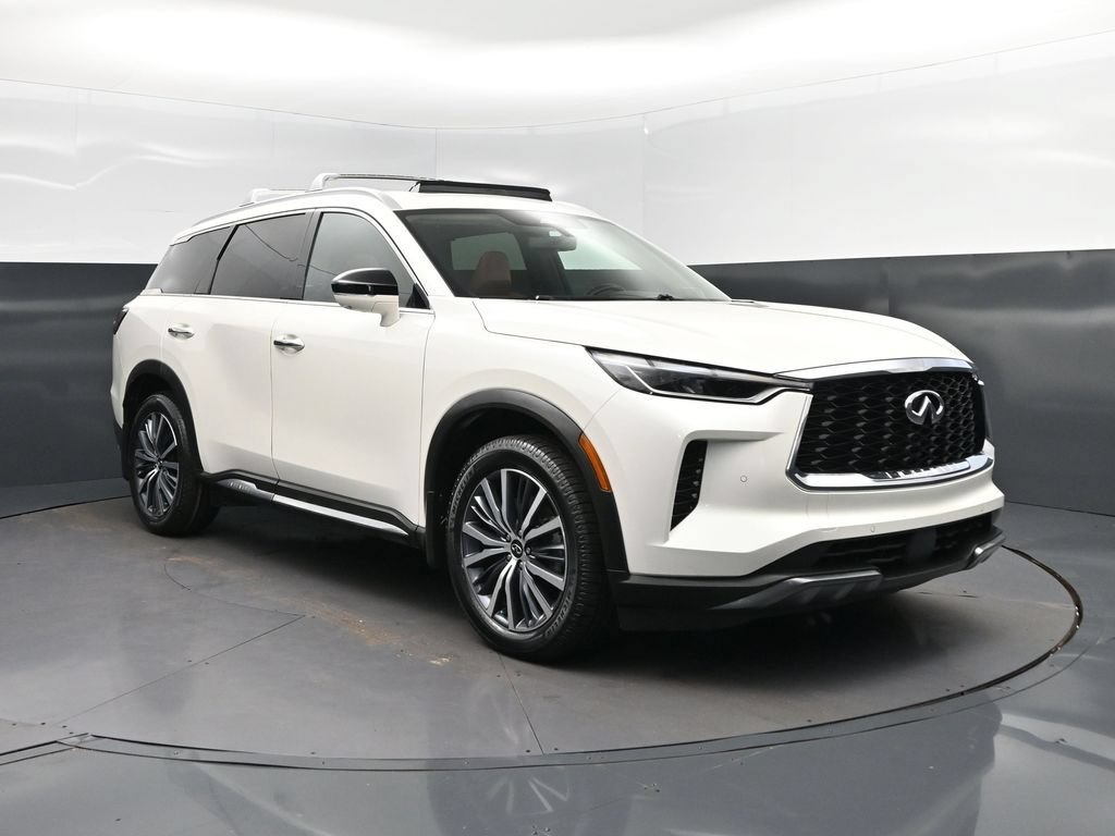 Certified 2023 INFINITI QX60 Sensory w/ Vision Package FWD image 9