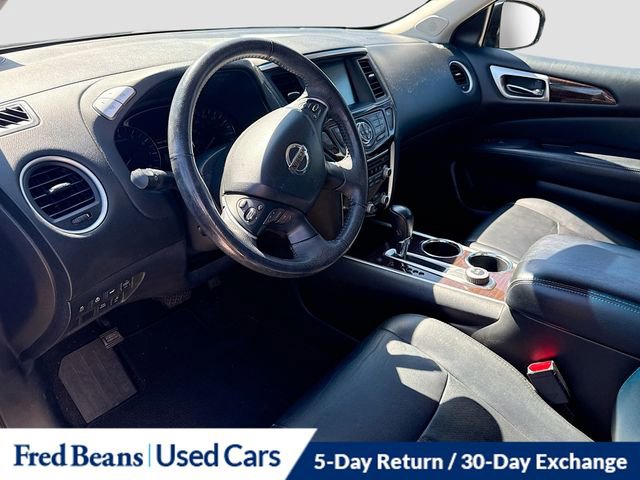 Used 2013 Nissan Pathfinder Platinum image 11