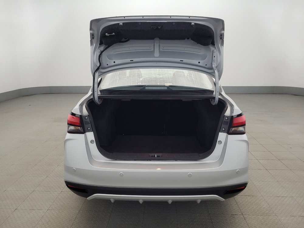 Used 2021 Nissan Versa SV image 29