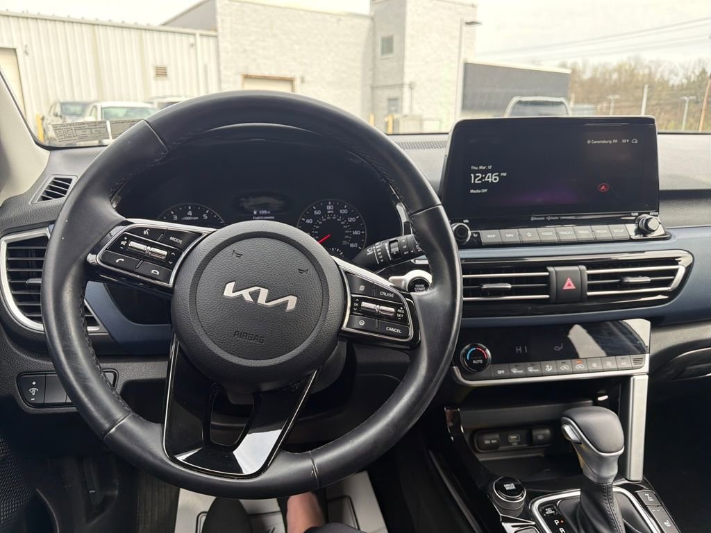 Certified 2023 Kia Seltos S w/ Navigation Package image 12