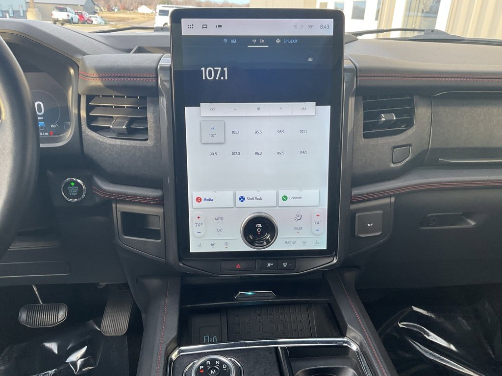 Used 2022 Ford Expedition Limited image 15