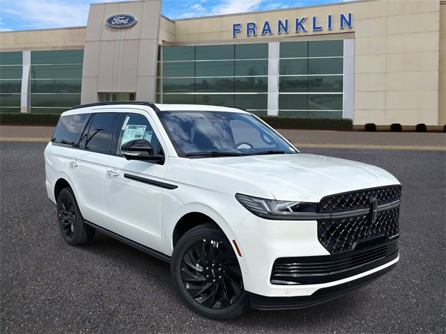 New 2025 Lincoln Navigator Reserve w/ Jet Appearance Package image 1