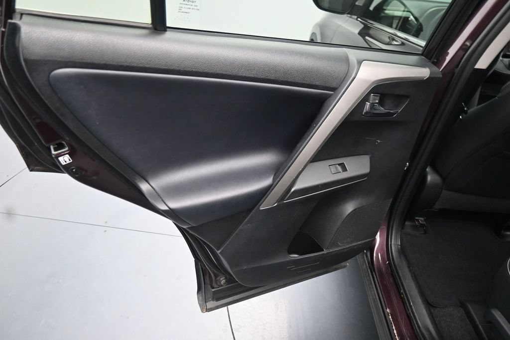Used 2016 Toyota RAV4 XLE FWD image 17