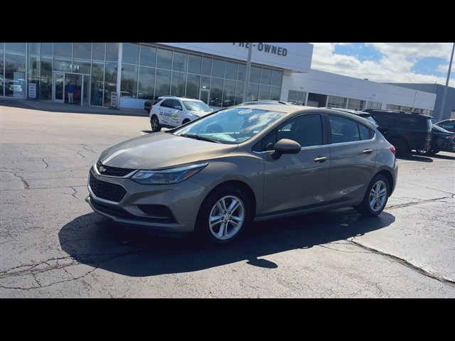 Certified 2017 Chevrolet Cruze LT w/ Convenience Package FWD image 4