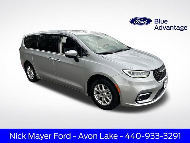 Used 2023 Chrysler Pacifica Touring-L FWD image 1