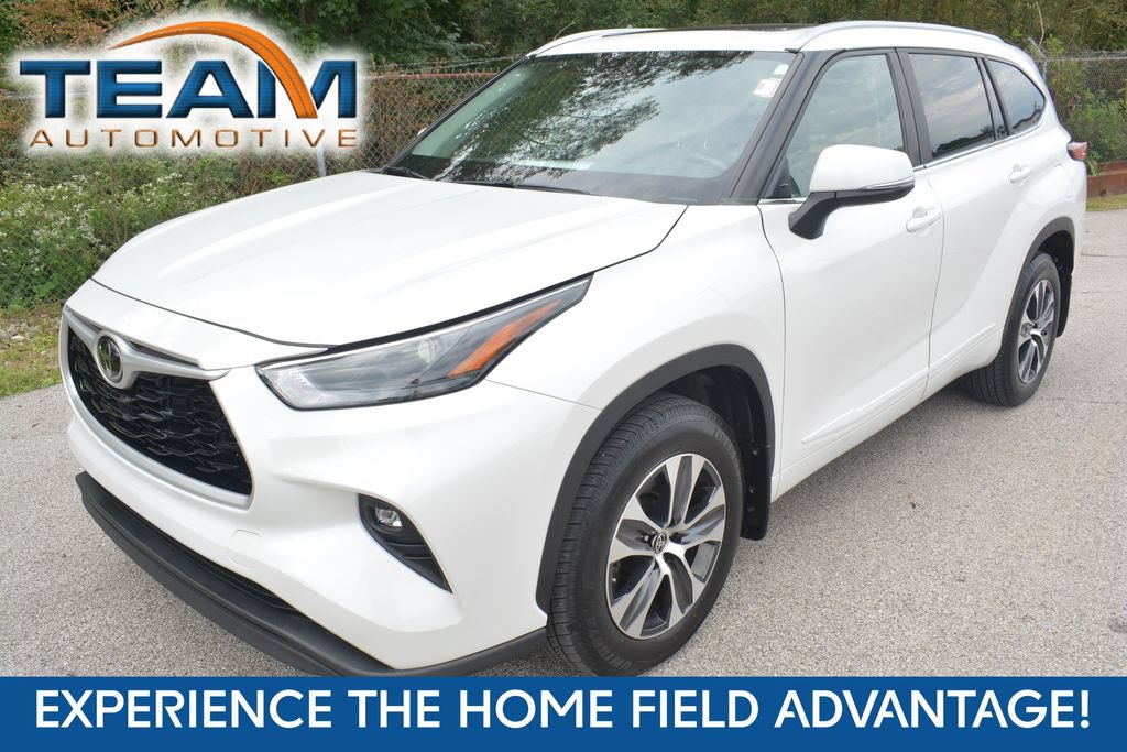 Used 2023 Toyota Highlander XLE AWD/4WD image 1
