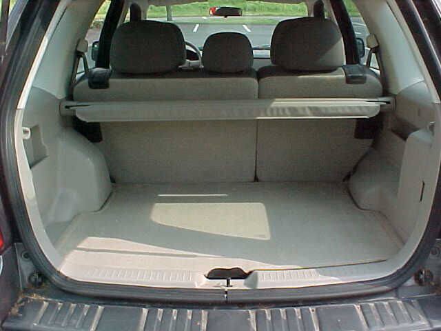 Used 2011 Ford Escape XLS w/ 102A Rapid Spec Order Code FWD image 4