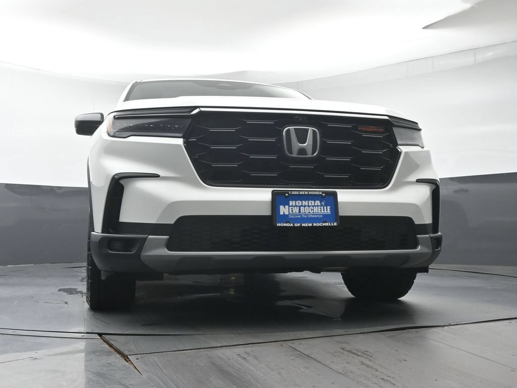 Certified 2024 Honda Pilot TrailSport image 37
