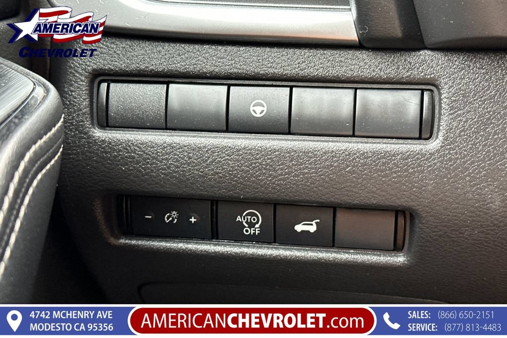 Used 2024 Nissan Rogue SV FWD image 36