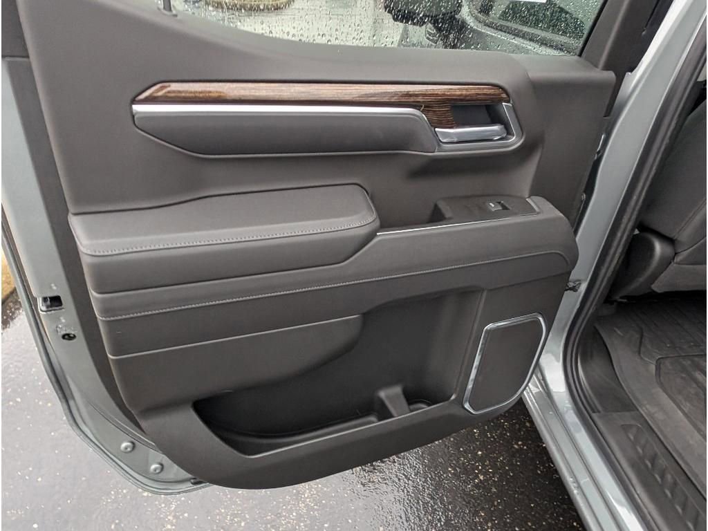 New 2026 GMC Sierra 1500 Elevation image 13