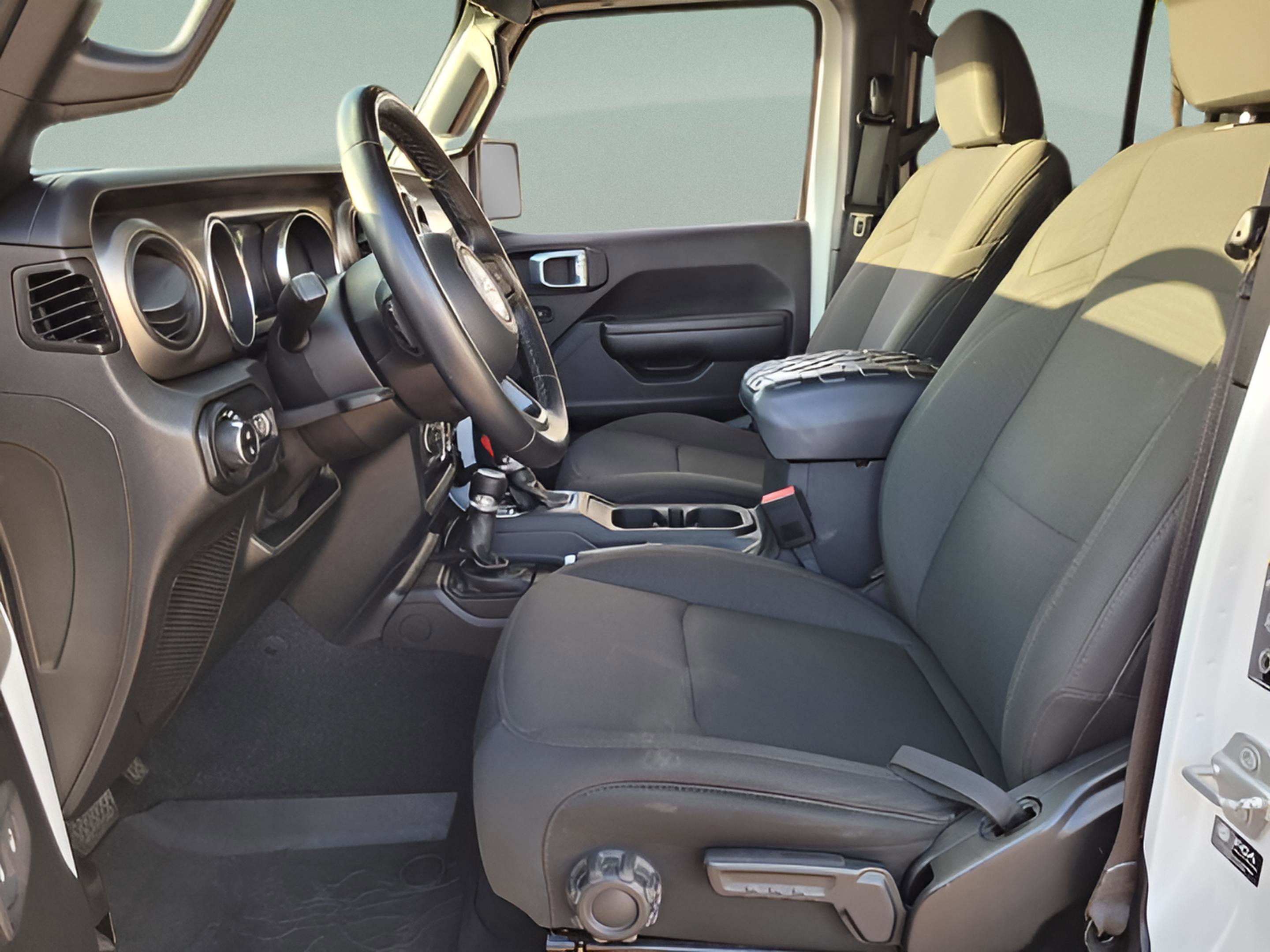 Used 2021 Jeep Gladiator Sport image 14