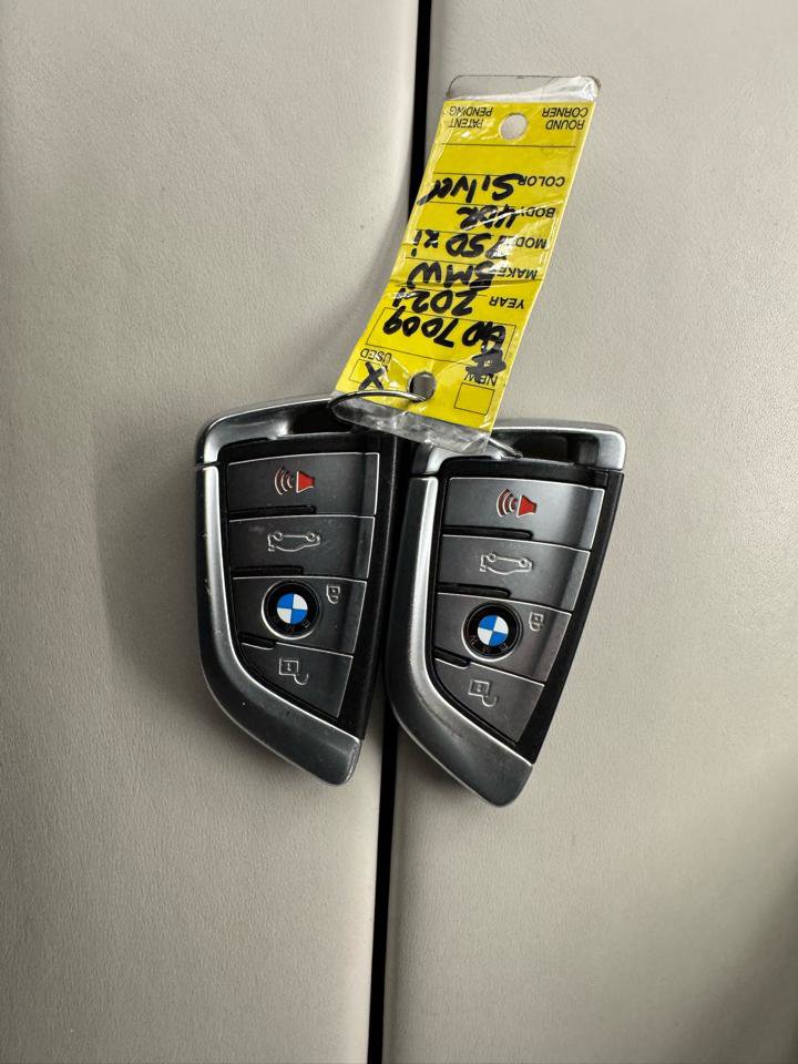Used 2021 BMW 750i xDrive w/ Executive Package AWD/4WD image 49