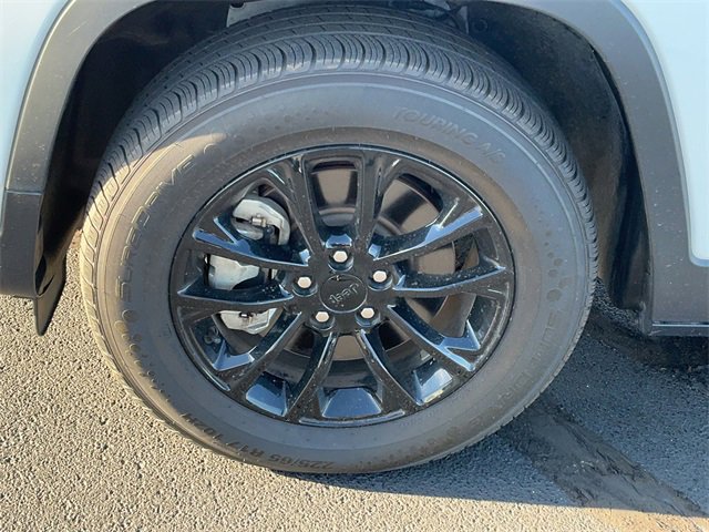 Used 2023 Jeep Cherokee Altitude Lux image 9