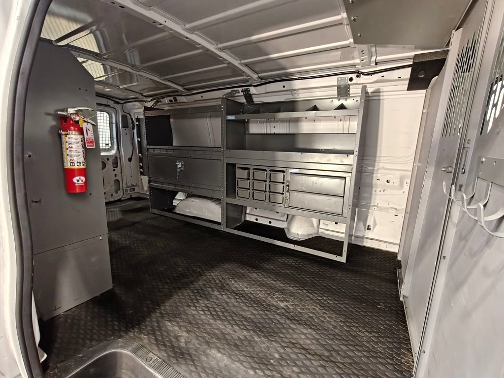 Used 2014 Ford E-250 and Econoline 250 Extended w/ Power Group RWD image 21