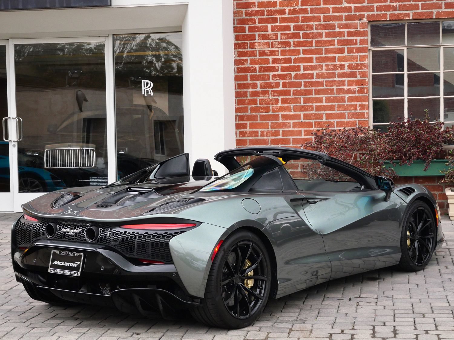 New 2026 McLaren Artura Spider RWD image 4