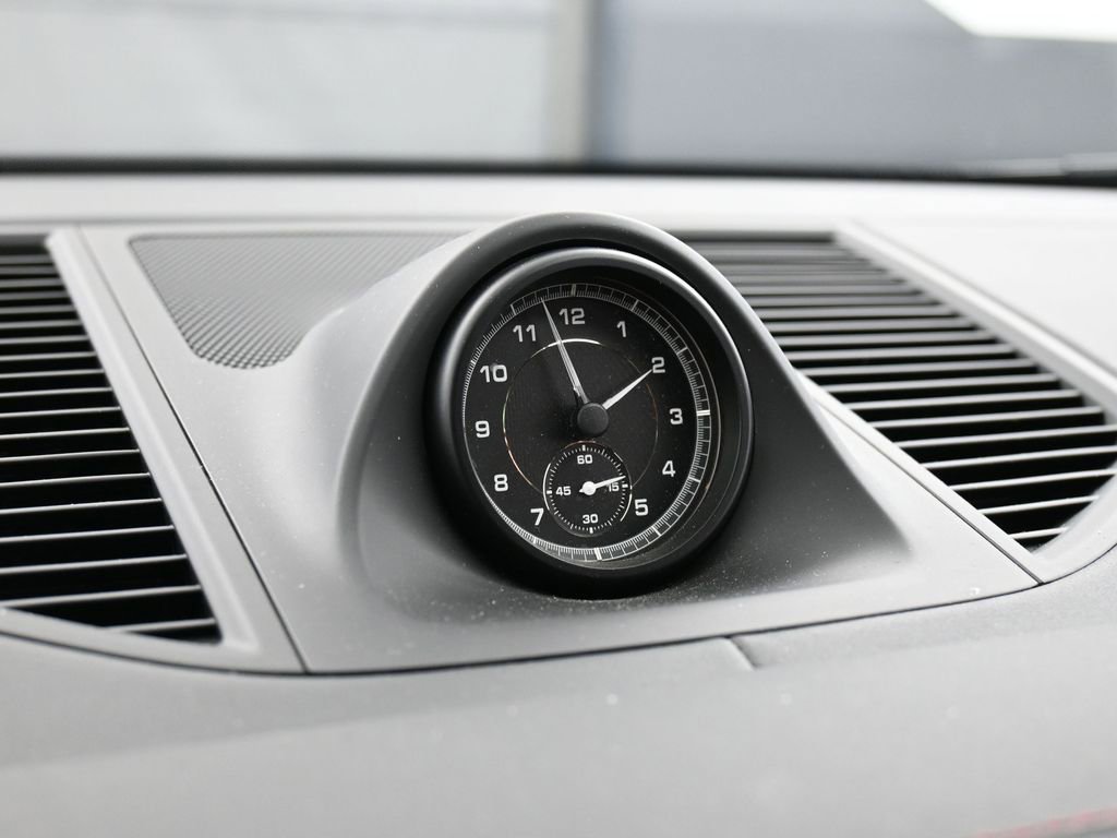 Certified 2023 Porsche Macan Turbo image 20