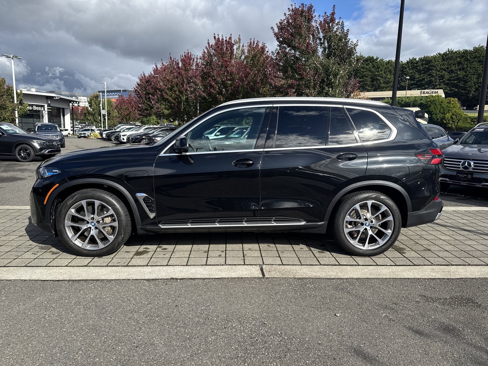 Used 2024 BMW X5 xDrive50e w/ Executive Package AWD/4WD image 8