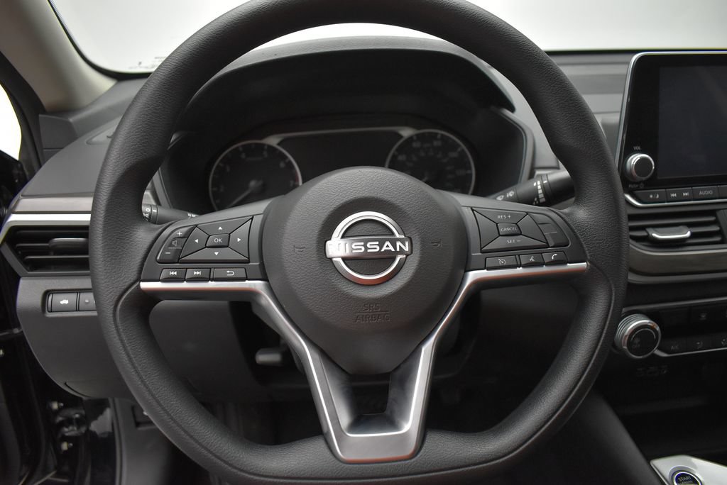 Used 2024 Nissan Altima 2.5 SV AWD/4WD image 19
