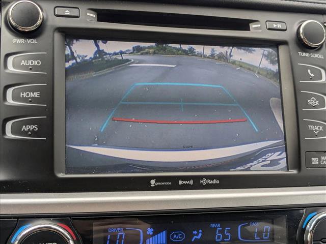 Used 2019 Toyota Highlander XLE image 10