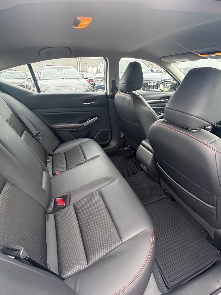 Used 2024 Nissan Altima 2.5 SR FWD image 22