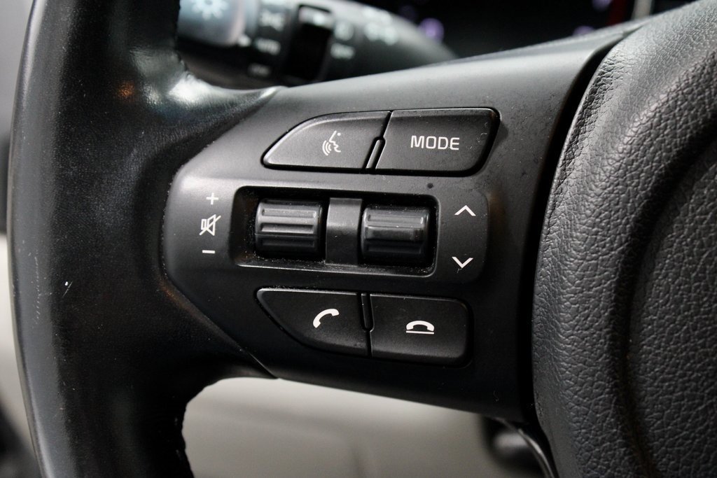 Used 2021 Kia Sedona SX image 32