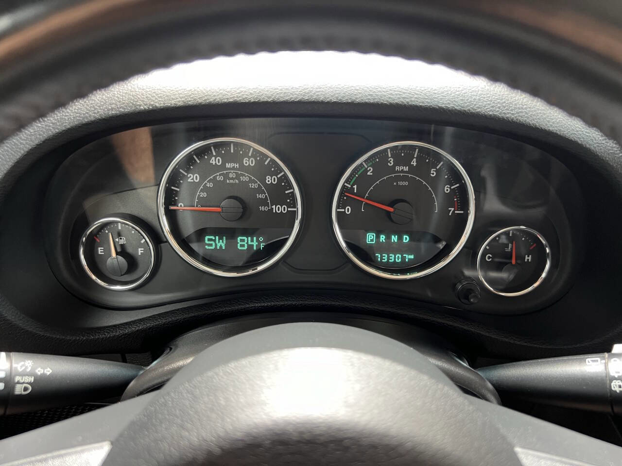 Used 2015 Jeep Wrangler Unlimited Sahara w/ Connectivity Group image 27