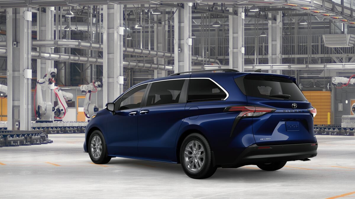 New 2026 Toyota Sienna XLE AWD/4WD image 6