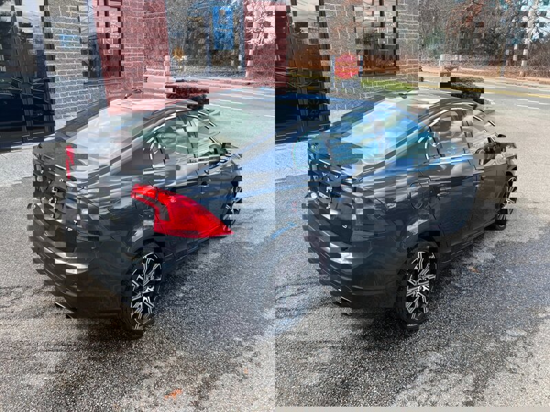 Used 2015 Volvo S60 T5 Platinum image 5