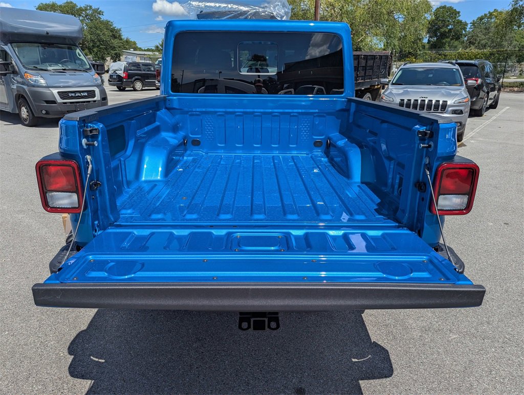 New 2025 Jeep Gladiator Sport image 31