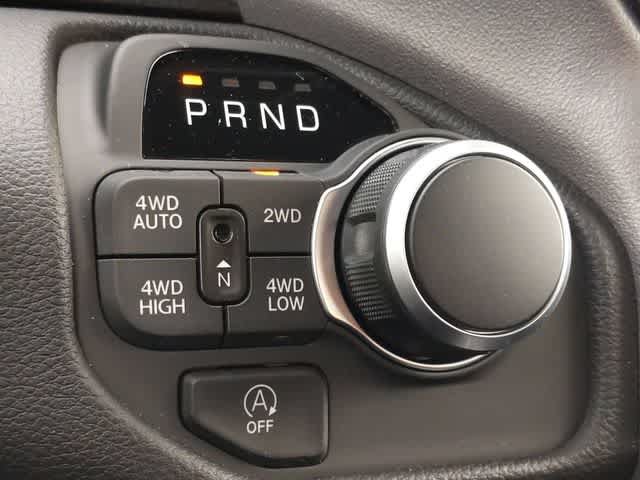 Used 2025 RAM 1500 Big Horn AWD/4WD image 32