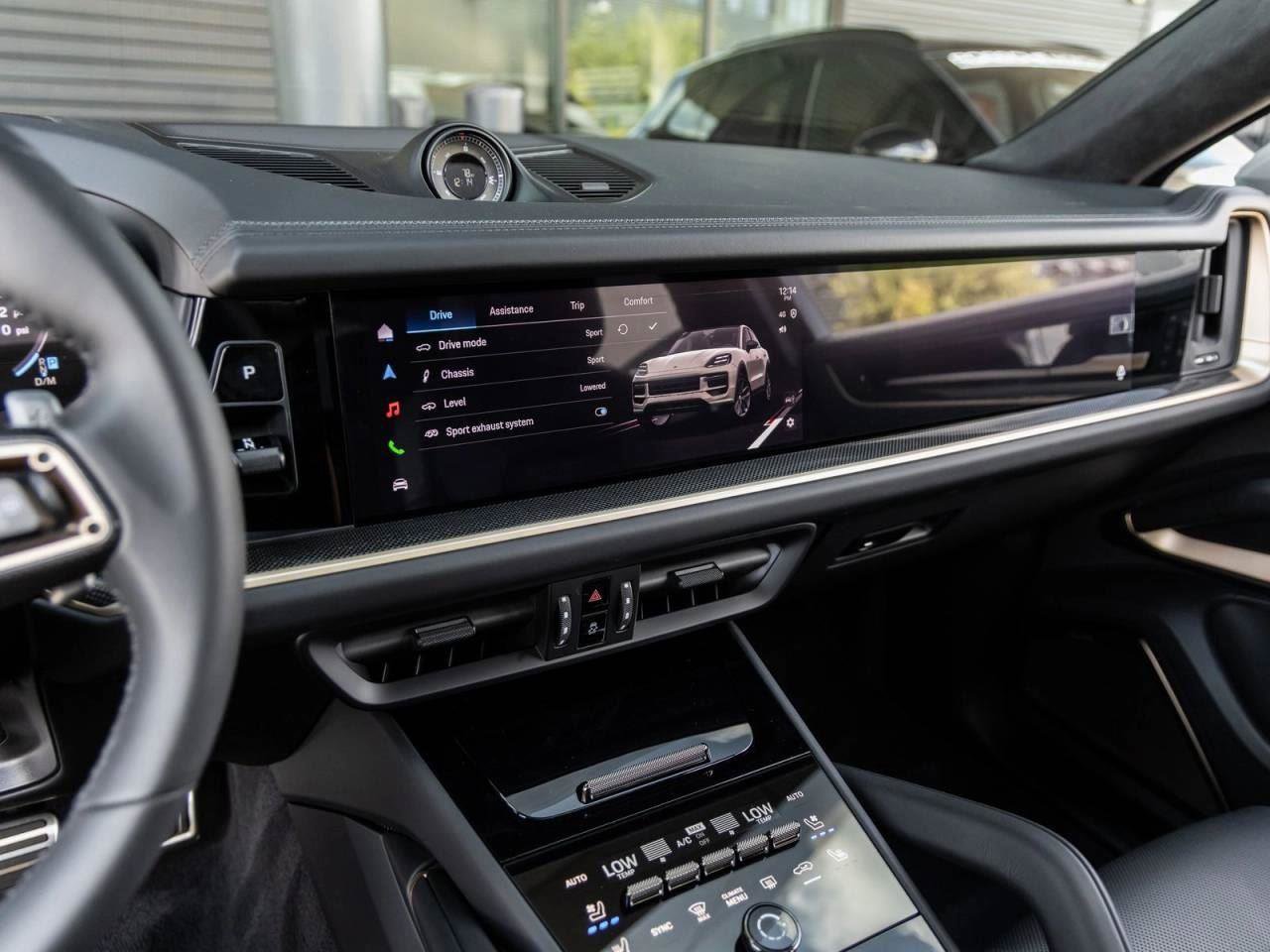 New 2026 Porsche Cayenne Turbo image 85