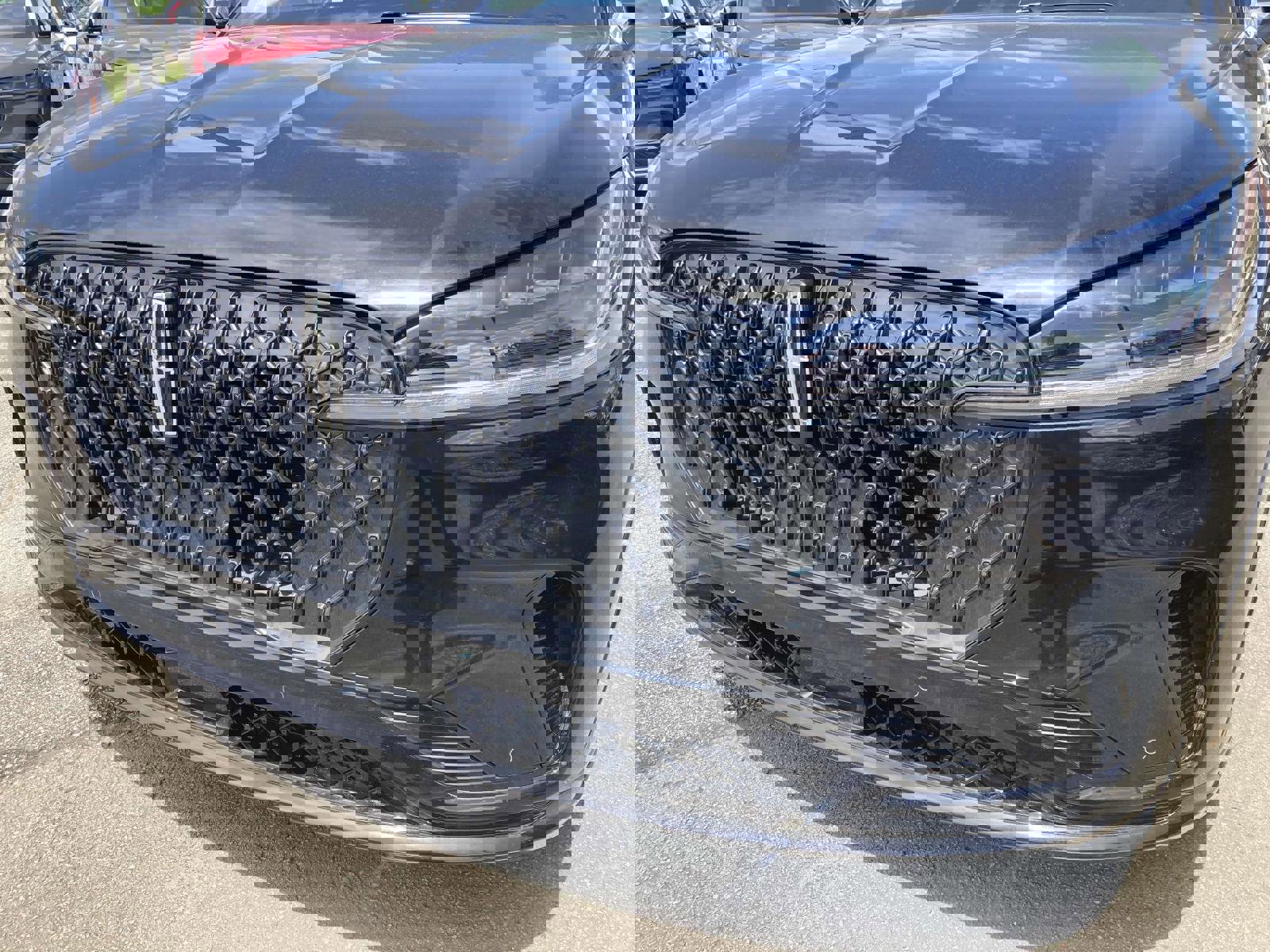 New 2025 Lincoln Aviator 2WD w/ Jet Appearance Package image 10