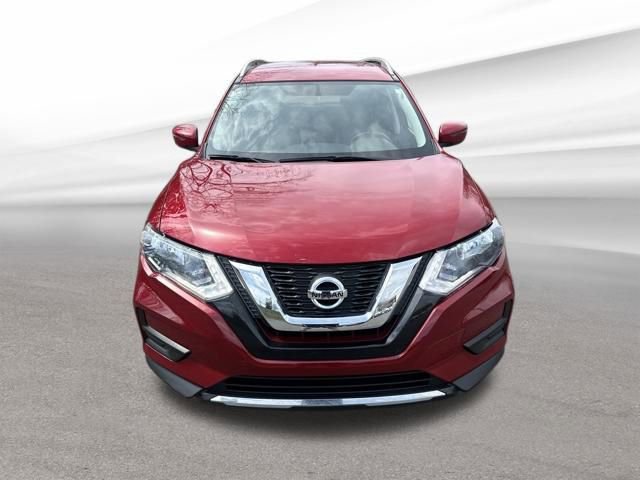 Used 2017 Nissan Rogue SV image 2