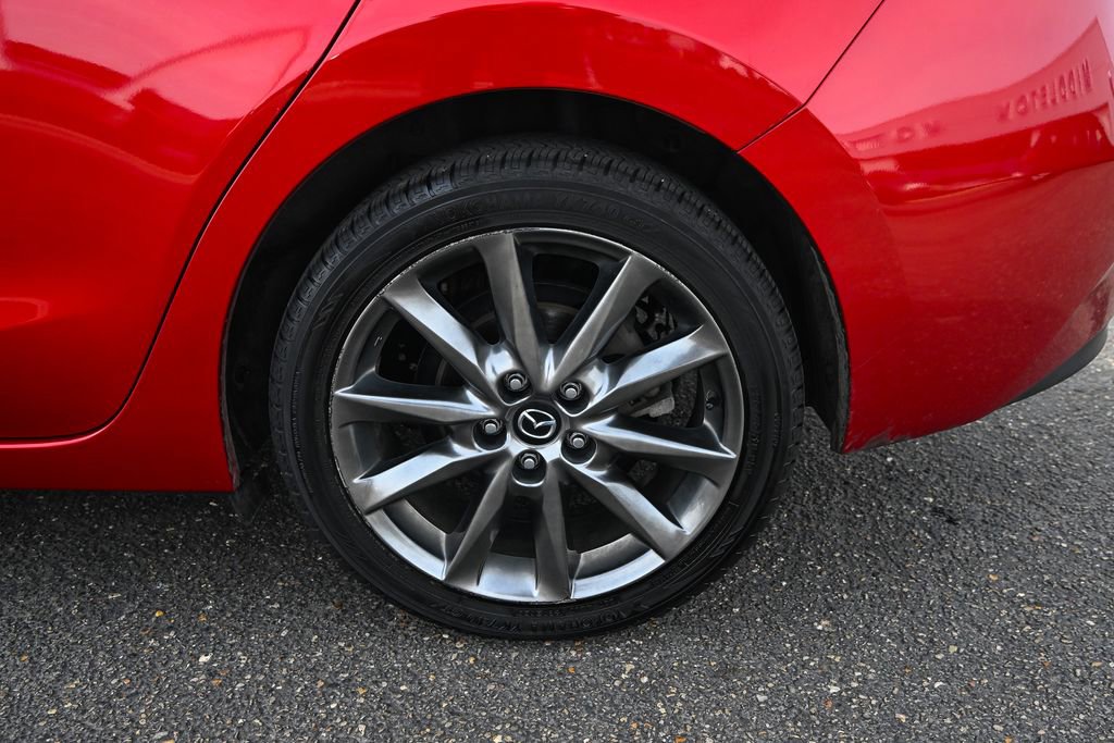 Used 2018 MAZDA MAZDA3 Grand Touring w/ Premium Equipment Package image 12