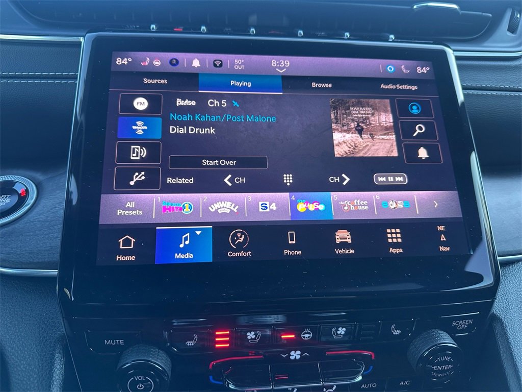 Used 2025 Jeep Grand Cherokee L Overland w/ Advanced Protech Group III image 20