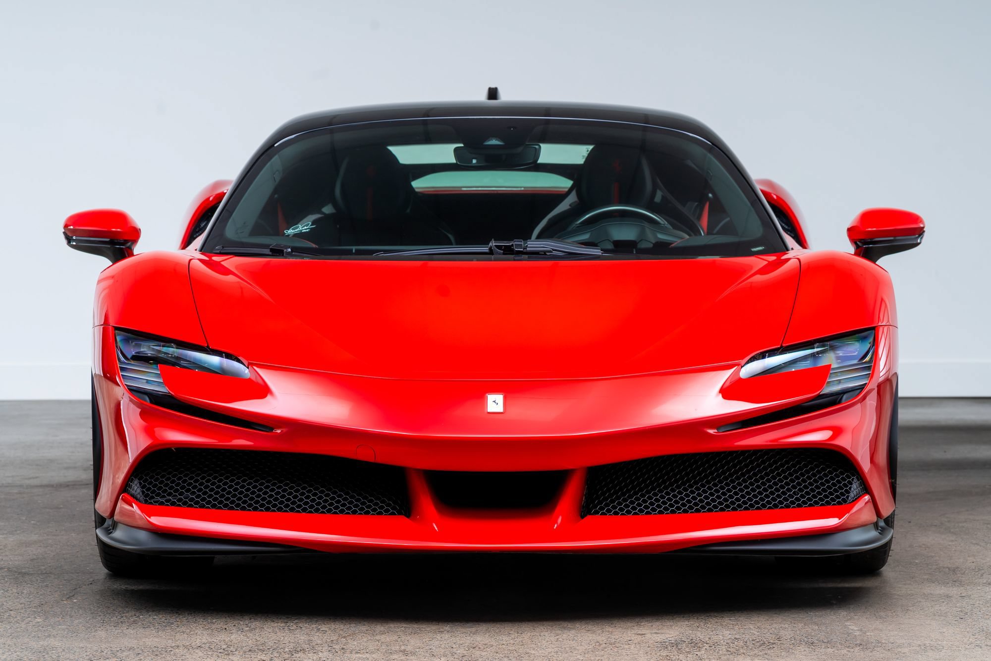 Used 2022 Ferrari SF90 Stradale AWD/4WD image 2
