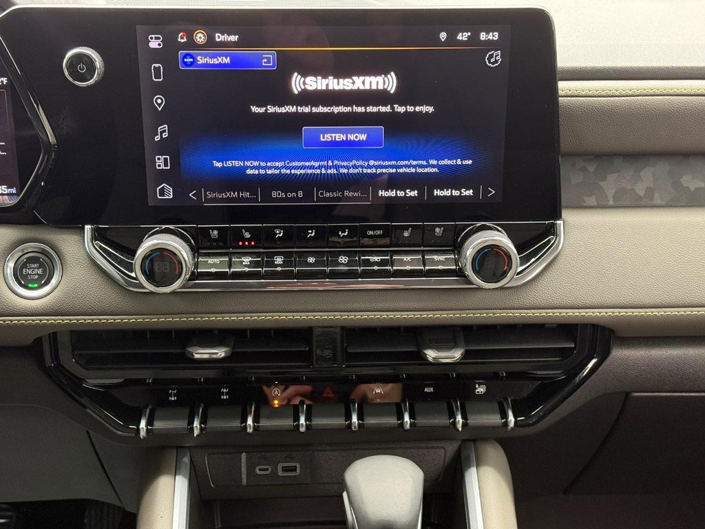 Used 2025 Chevrolet Colorado ZR2 w/ Technology Package image 16