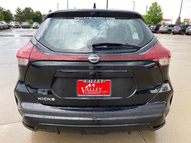 Used 2022 Nissan Kicks S FWD image 4